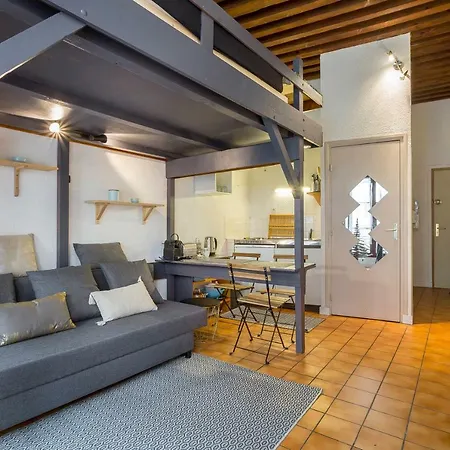 La Fenetre Saint Jean Apartment *
