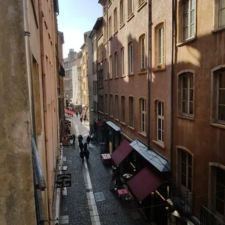La Fenetre Saint Jean 公寓